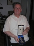 Gerardo Viana, con la Medalla de las Bellas Artes. 17 Junio 2006. Foto: Iratxe de Arantzibia.