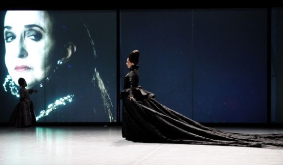 Marcia Haydée en la obra "Das Fräulein von S.", estrenada en 2012. © Stuttgart Ballet.